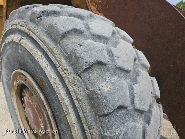 image for item NT9848 1981 Caterpillar 966D  wheel loader