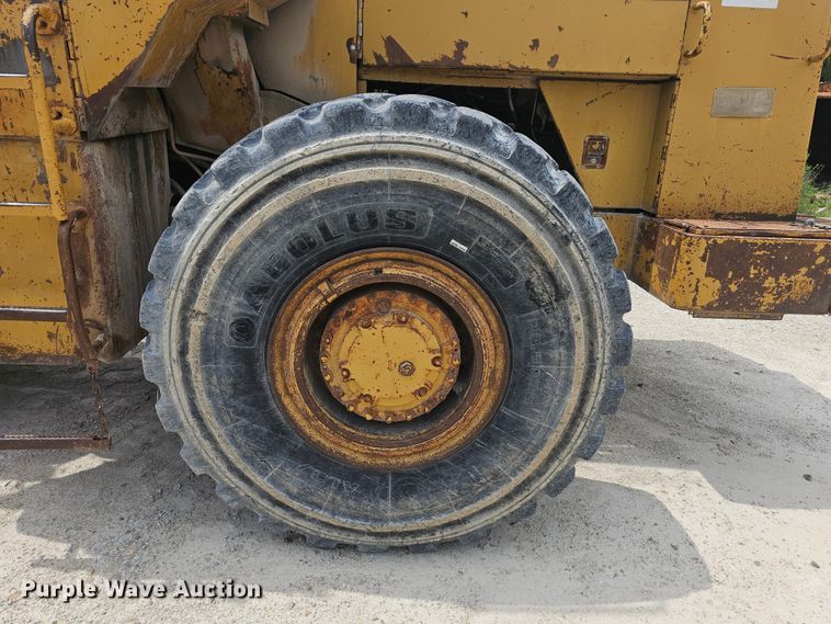 image for item NT9848 1981 Caterpillar 966D  wheel loader