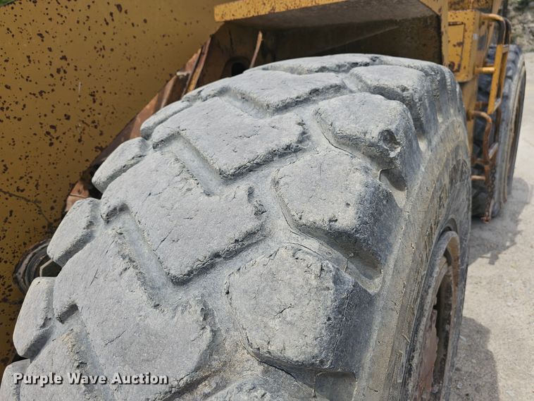 image for item NT9848 1981 Caterpillar 966D  wheel loader