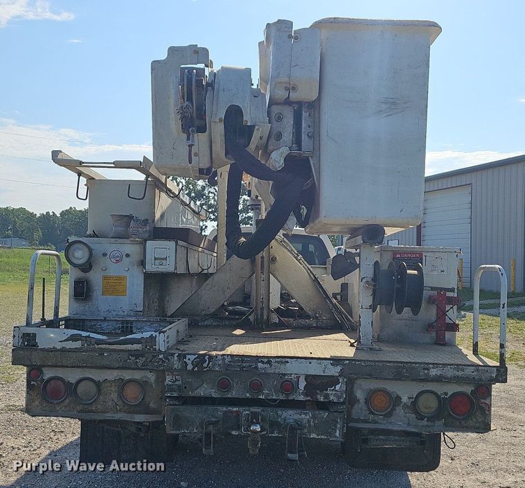 image for item NT9866 2008 Dodge Ram 5500HD  bucket truck