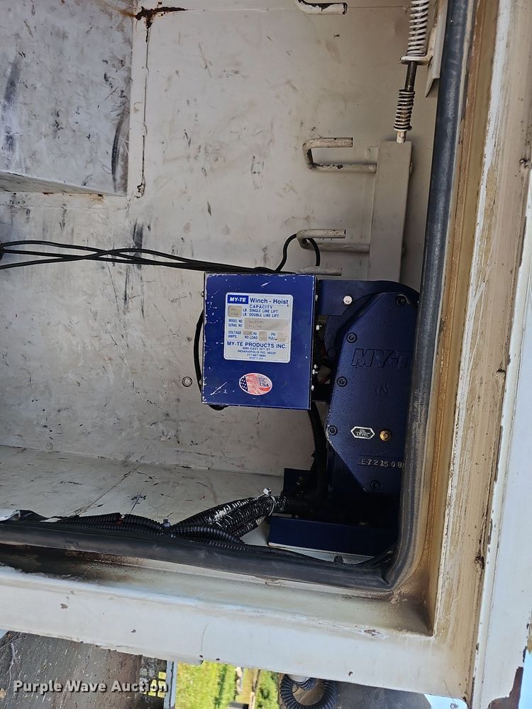 image for item NT9866 2008 Dodge Ram 5500HD  bucket truck