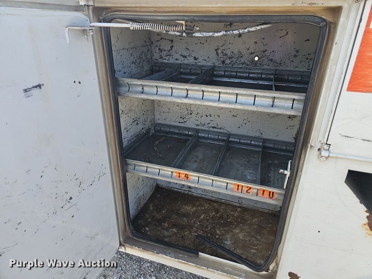 image for item NT9866 2008 Dodge Ram 5500HD  bucket truck