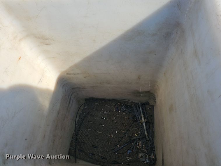 image for item NT9866 2008 Dodge Ram 5500HD  bucket truck