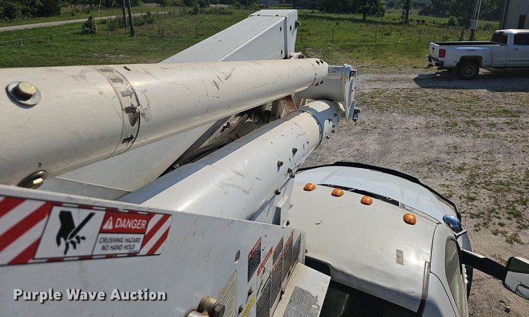 image for item NT9866 2008 Dodge Ram 5500HD  bucket truck