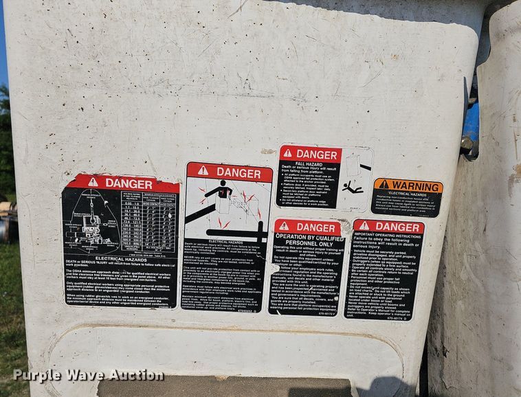 image for item NT9866 2008 Dodge Ram 5500HD  bucket truck