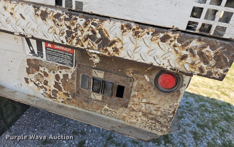 image for item NT9866 2008 Dodge Ram 5500HD  bucket truck