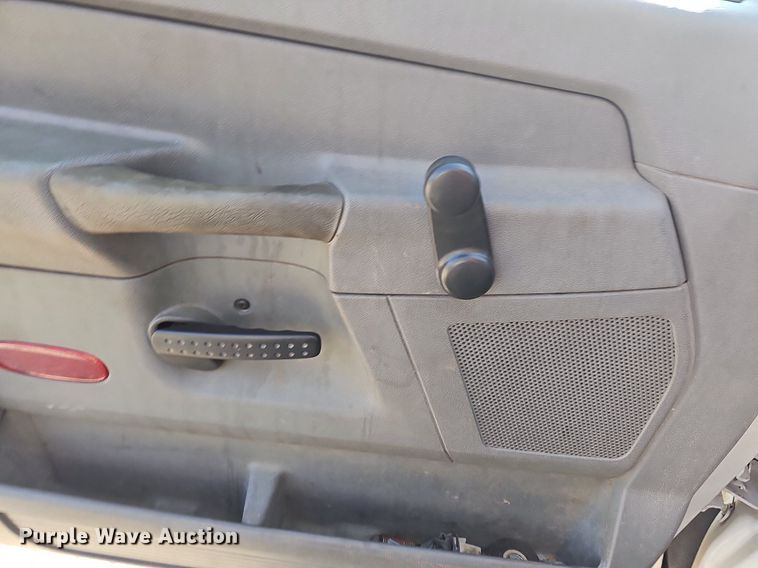 image for item NT9866 2008 Dodge Ram 5500HD  bucket truck