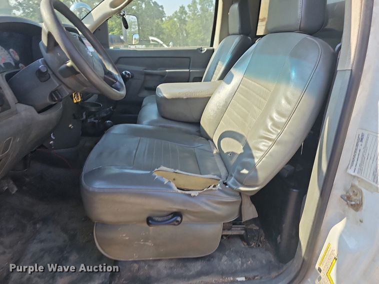 image for item NT9866 2008 Dodge Ram 5500HD  bucket truck