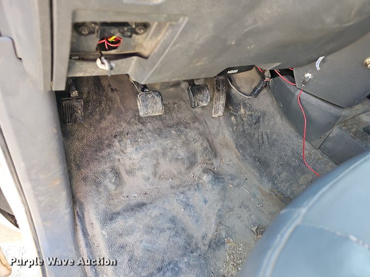 image for item NT9866 2008 Dodge Ram 5500HD  bucket truck