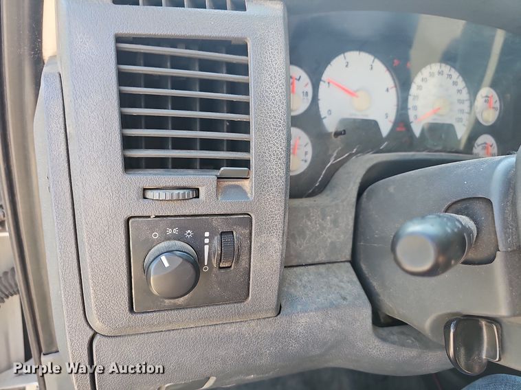 image for item NT9866 2008 Dodge Ram 5500HD  bucket truck