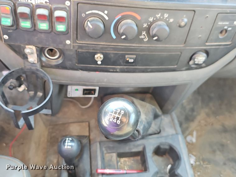 image for item NT9866 2008 Dodge Ram 5500HD  bucket truck