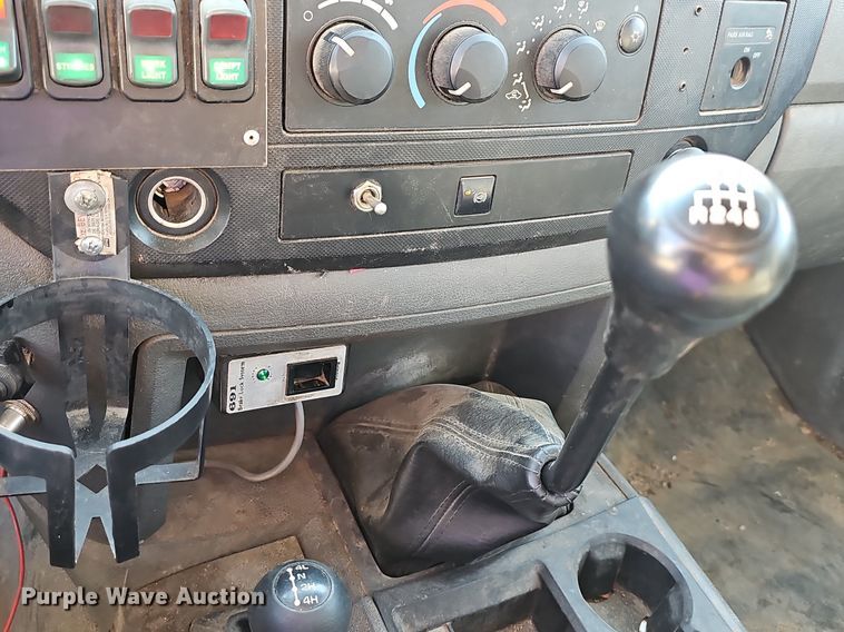 image for item NT9866 2008 Dodge Ram 5500HD  bucket truck