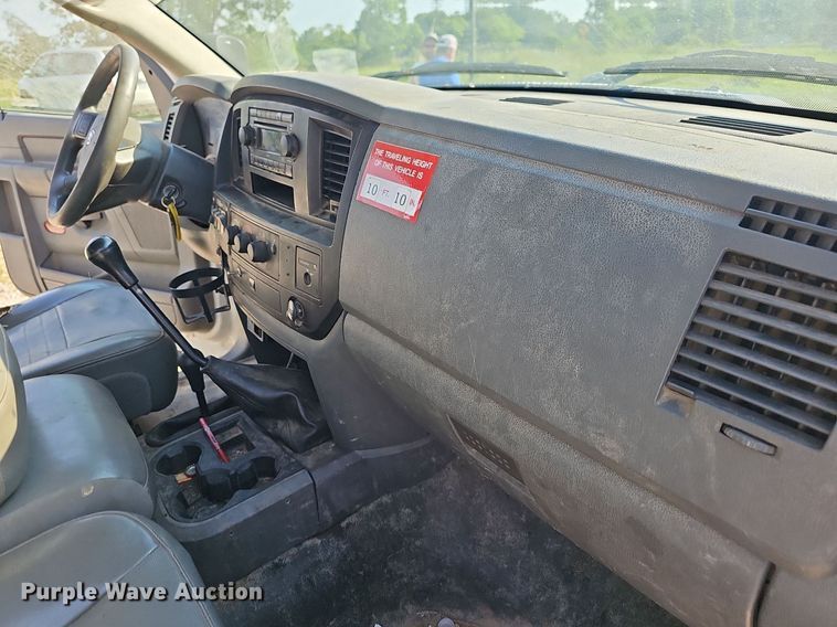 image for item NT9866 2008 Dodge Ram 5500HD  bucket truck