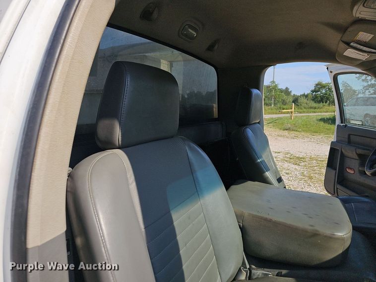 image for item NT9866 2008 Dodge Ram 5500HD  bucket truck