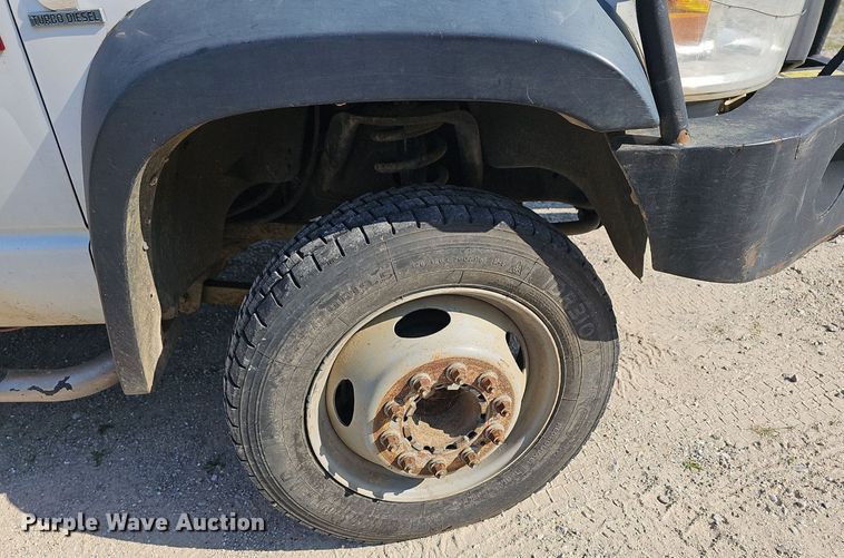 image for item NT9866 2008 Dodge Ram 5500HD  bucket truck