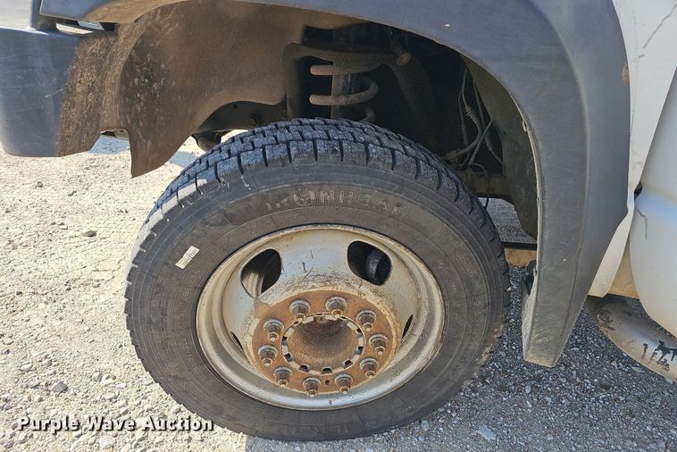 image for item NT9866 2008 Dodge Ram 5500HD  bucket truck