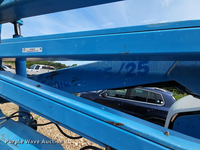 image for item NT9870 2000 Genie Z45/25  boom lift