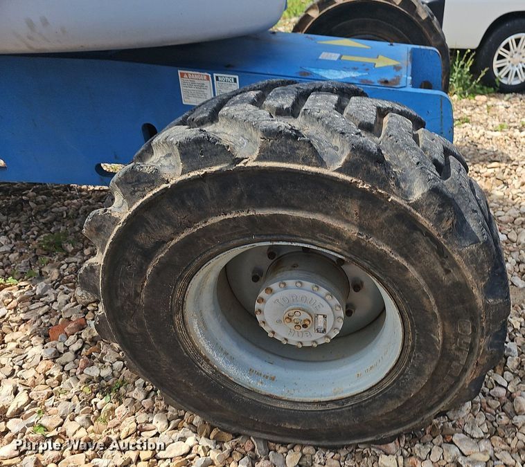 image for item NT9870 2000 Genie Z45/25  boom lift