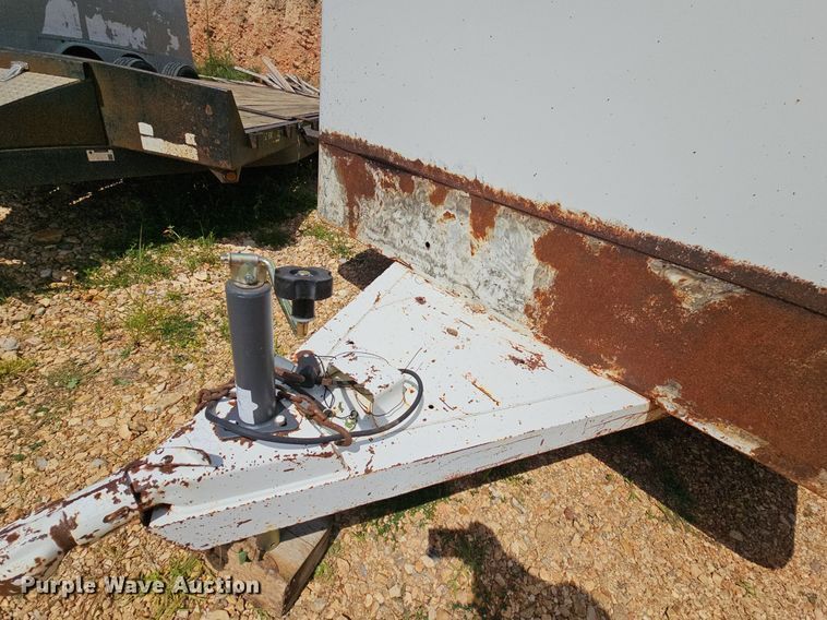 image for item NT9874 1999 W-W  enclosed cargo trailer