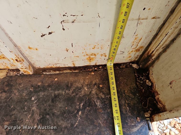 image for item NT9874 1999 W-W  enclosed cargo trailer