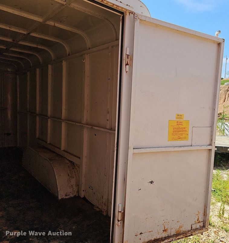 image for item NT9874 1999 W-W  enclosed cargo trailer