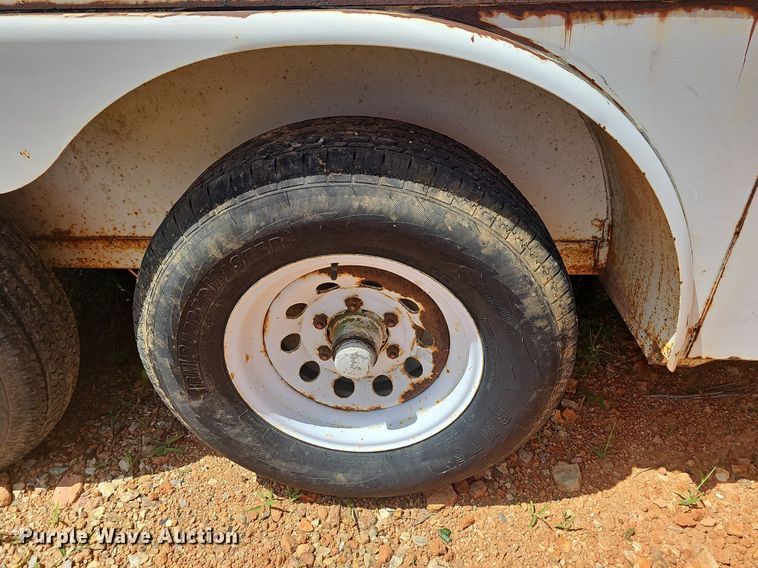 image for item NT9874 1999 W-W  enclosed cargo trailer