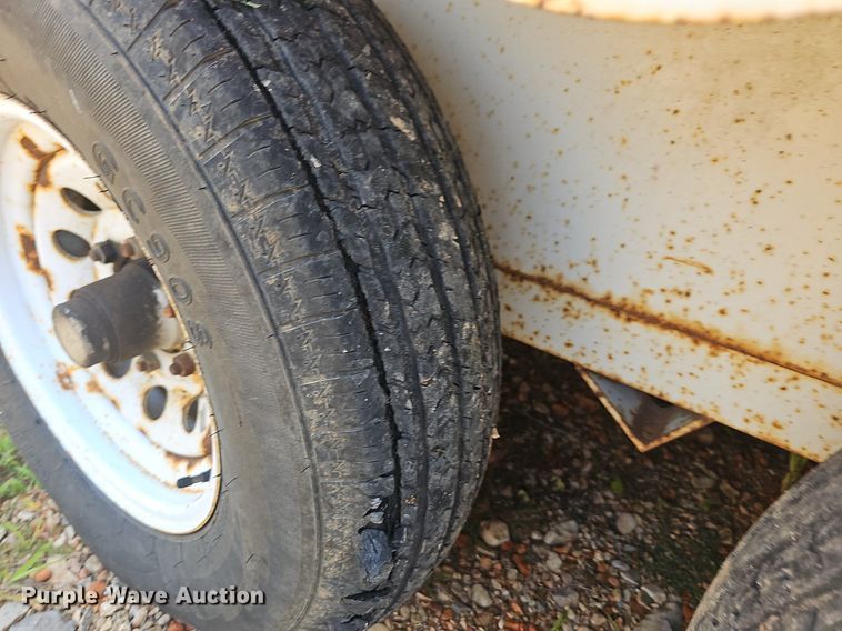 image for item NT9874 1999 W-W  enclosed cargo trailer