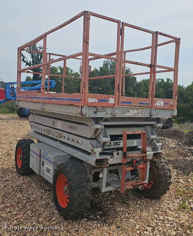 image for item NT9883 Skyjack SJ7027  scissor lift