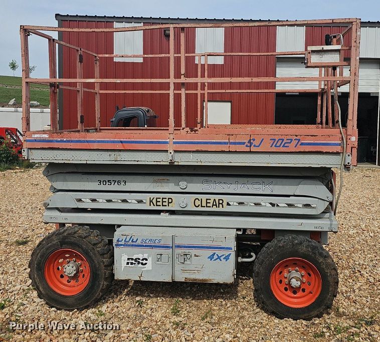 image for item NT9883 Skyjack SJ7027  scissor lift
