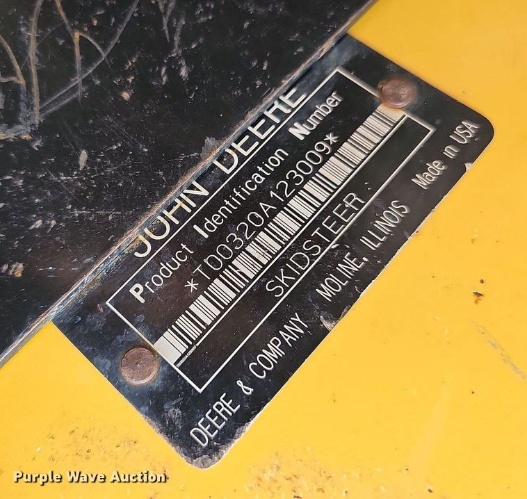 image for item NT9886 2006 John Deere 320  skid steer loader