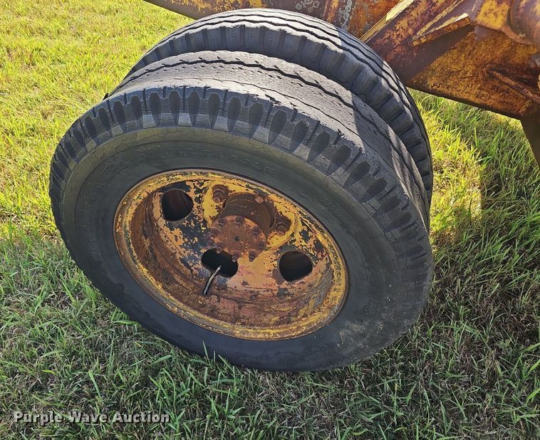 image for item NU9128 Caterpillar  ripper