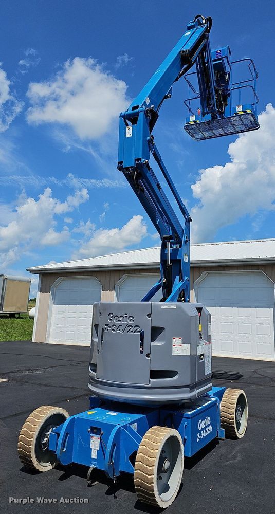 image for item NU9132 2013 Genie Z34/22N  boom lift