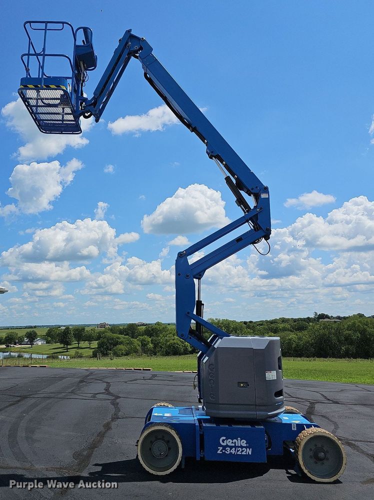 image for item NU9132 2013 Genie Z34/22N  boom lift