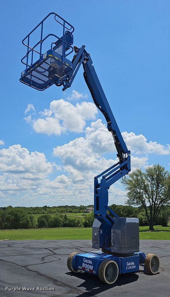 image for item NU9132 2013 Genie Z34/22N  boom lift
