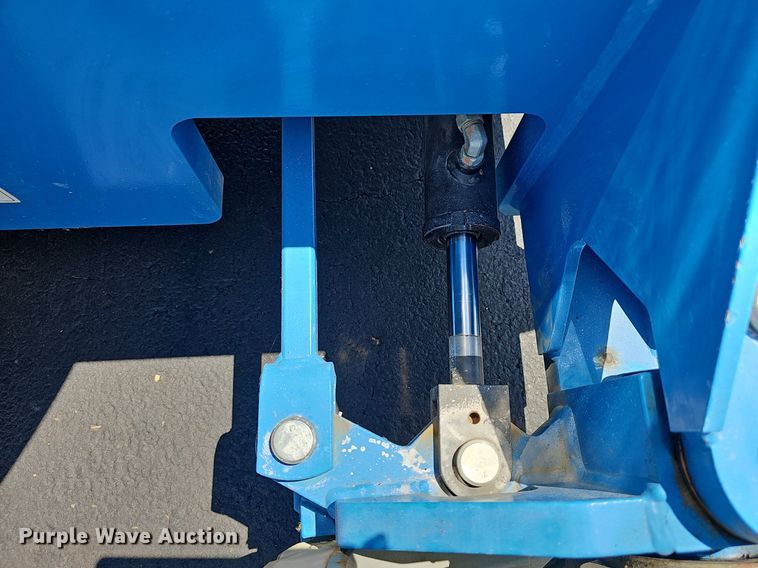 image for item NU9132 2013 Genie Z34/22N  boom lift