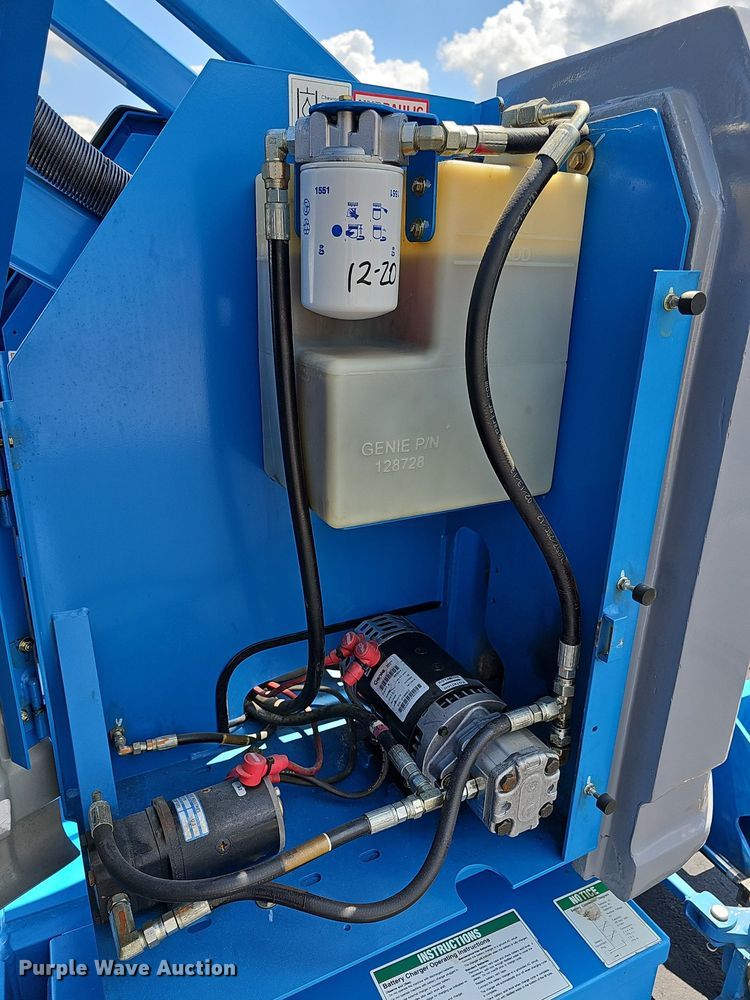 image for item NU9132 2013 Genie Z34/22N  boom lift