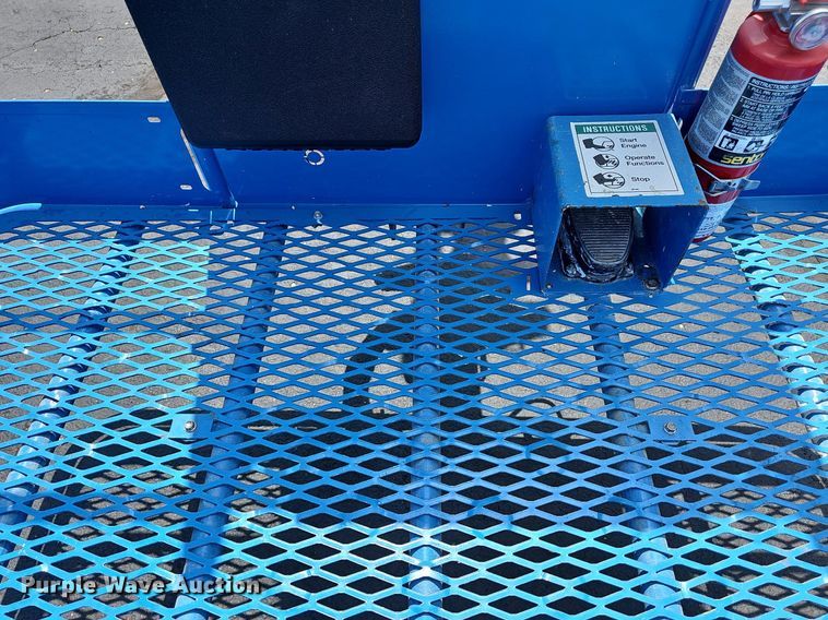 image for item NU9132 2013 Genie Z34/22N  boom lift