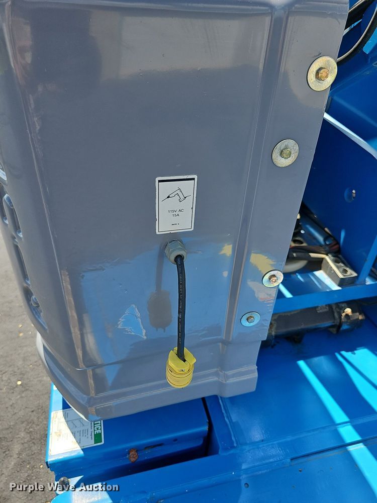 image for item NU9132 2013 Genie Z34/22N  boom lift