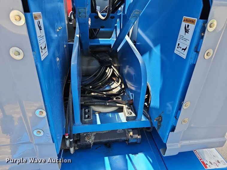 image for item NU9132 2013 Genie Z34/22N  boom lift