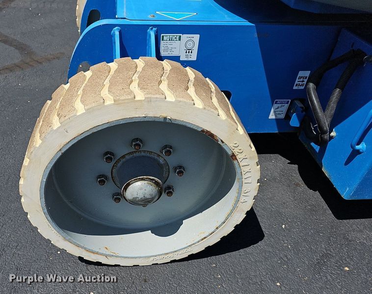 image for item NU9132 2013 Genie Z34/22N  boom lift