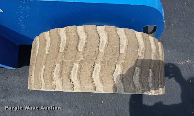 image for item NU9132 2013 Genie Z34/22N  boom lift