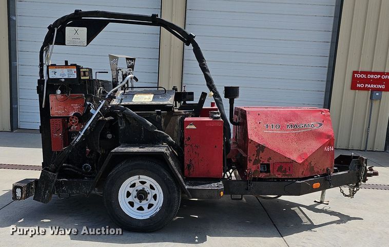 image for item NX9698 2010 Cimline Magma 110  melter applicator