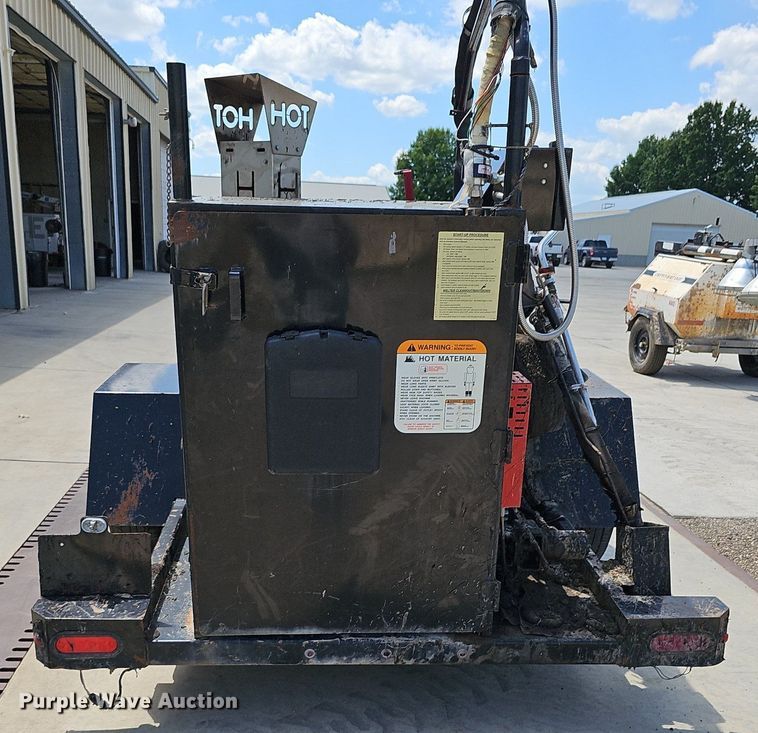 image for item NX9698 2010 Cimline Magma 110  melter applicator