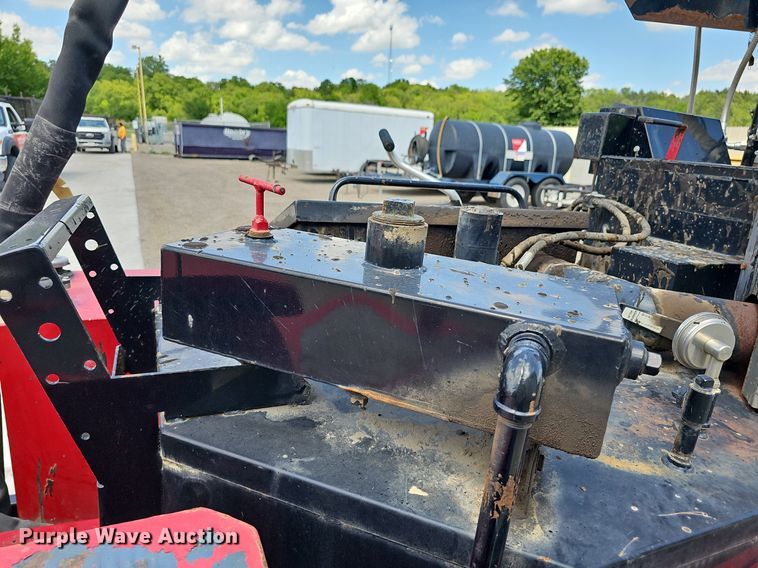 image for item NX9698 2010 Cimline Magma 110  melter applicator