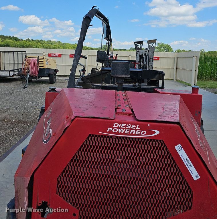 image for item NX9698 2010 Cimline Magma 110  melter applicator