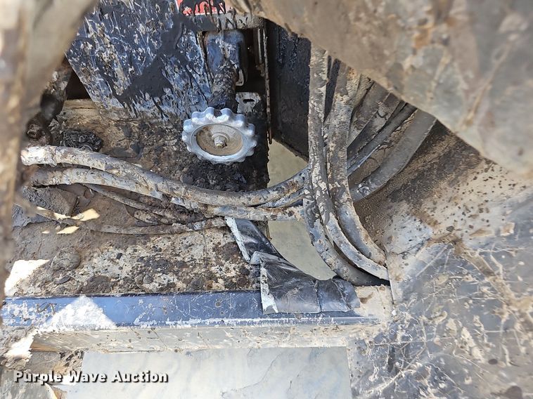 image for item NX9698 2010 Cimline Magma 110  melter applicator