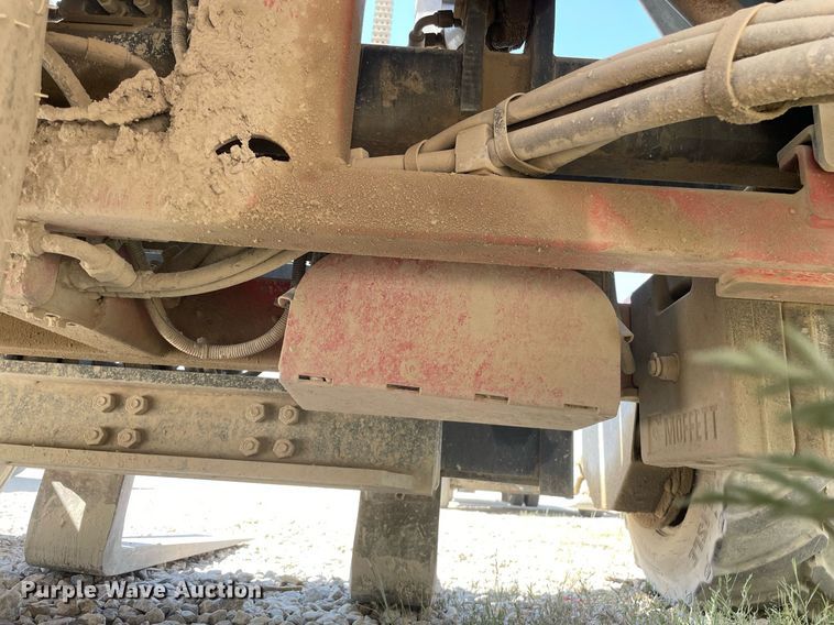 image for item NY9552 2013 Moffett M55  forklift