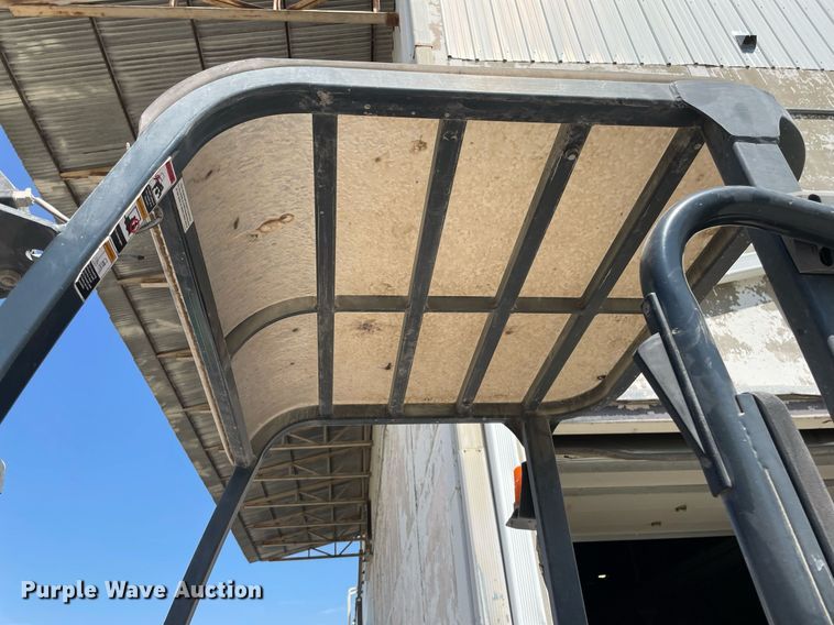 image for item NY9552 2013 Moffett M55  forklift