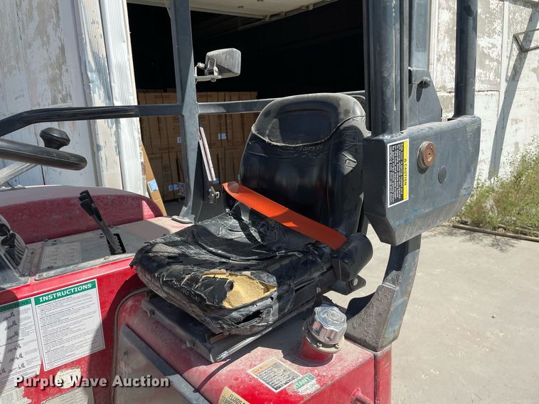 image for item NY9552 2013 Moffett M55  forklift