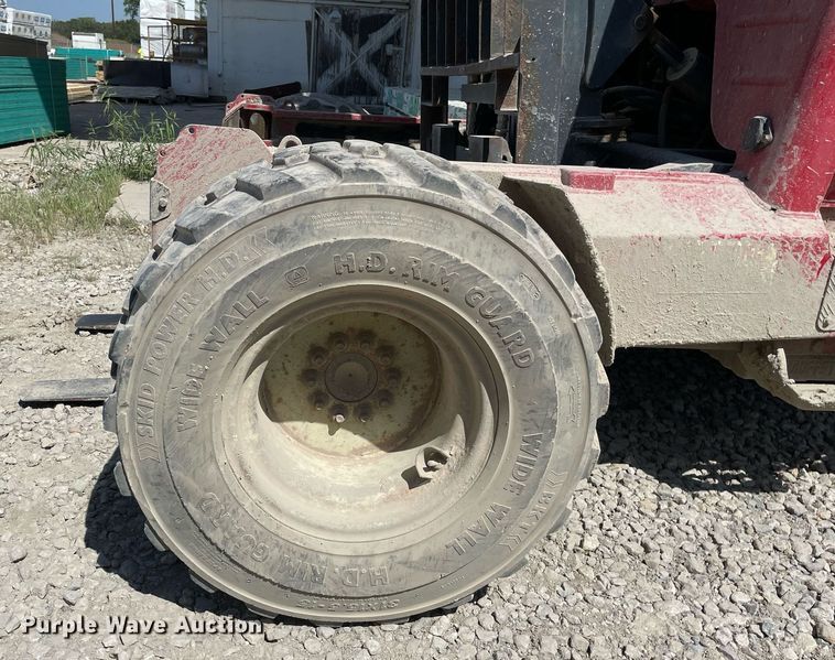 image for item NY9552 2013 Moffett M55  forklift